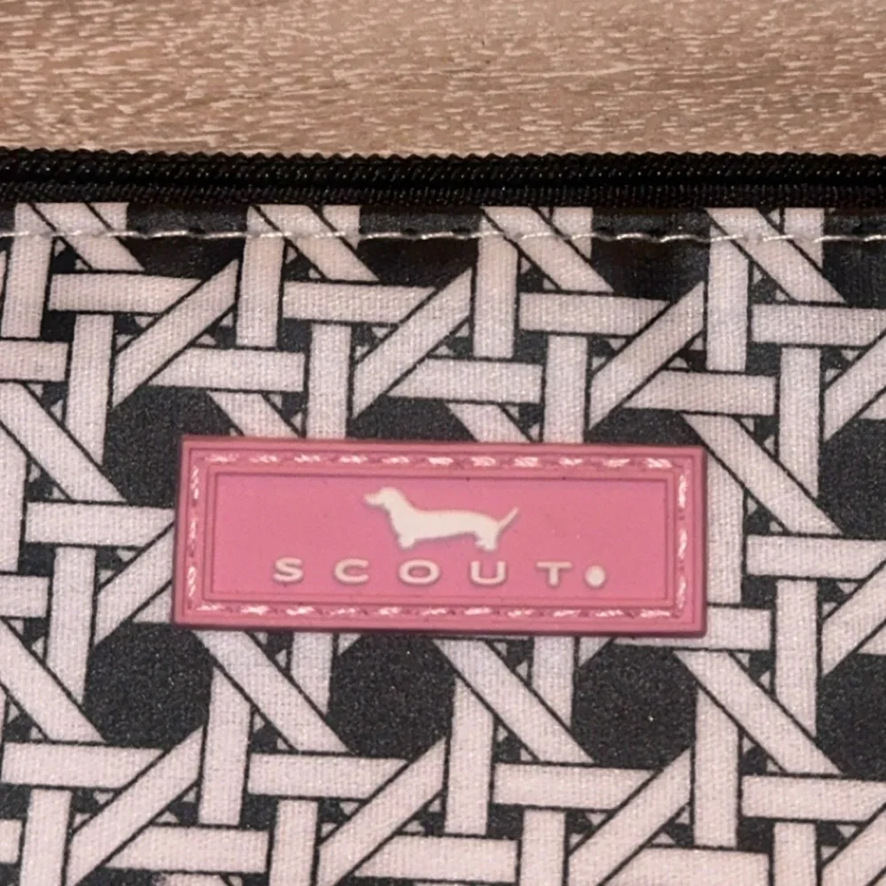 NWT Scout Cane‎ Fonda Black & White Cosmetic Zip Pouch Bag